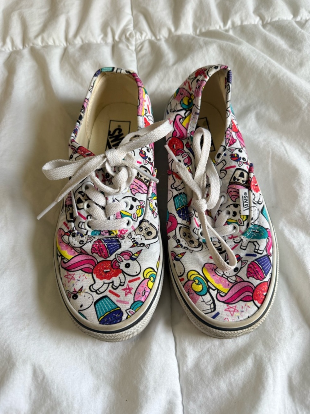 Vans Kids White Sneakers with Multicolor Unicorn Print